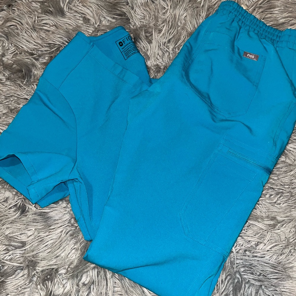 Figs scrubs